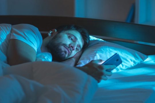 Chứng mất trí ảnh hưởng đến giấc ngủ như thế nào?